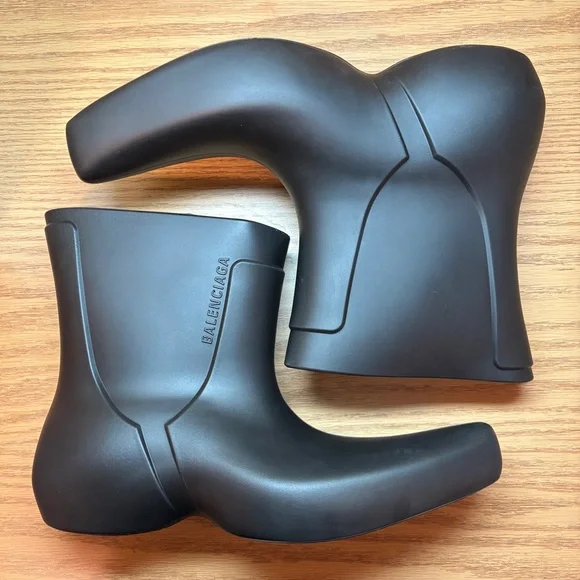 Balenciaga Excavator Boots - Picture 1 of 5